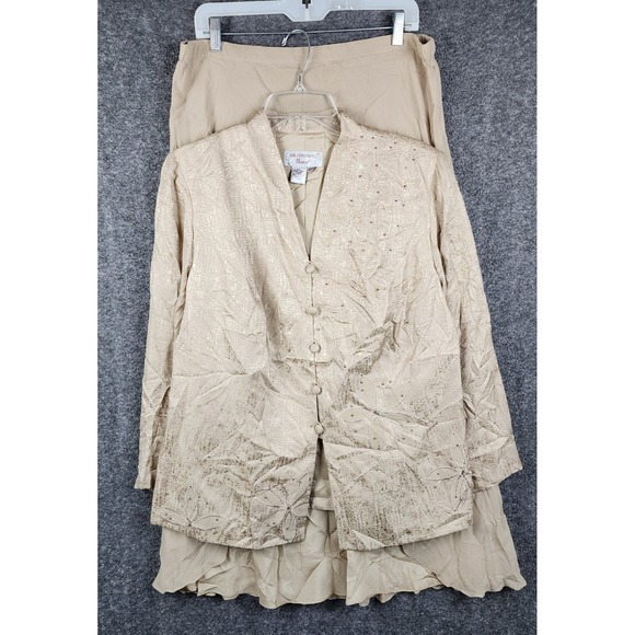 Adrianna Papell Dresses & Skirts - Adrianna Papell Skirt Suit Women 16W Gold Silk Embroidered Beaded‎ 2 Piece Set